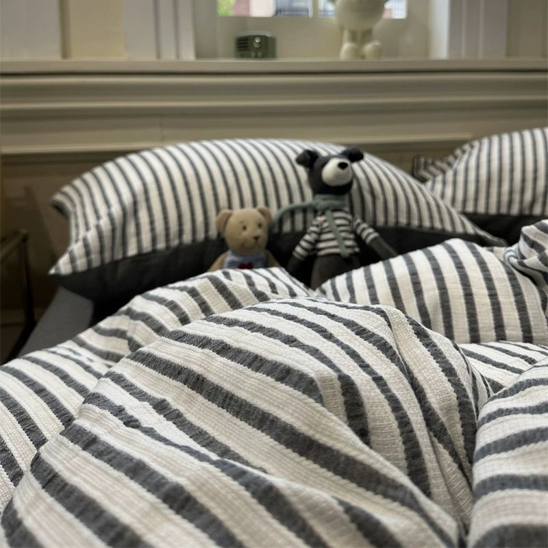 The Hanok Stripe Bedding Set
